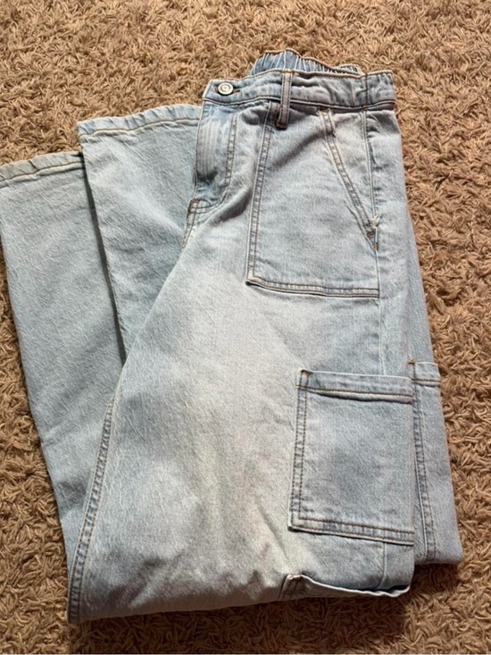 No Boundaries Pants - Light Wash Cargo Jeans 
women’s small (size 4-6)
worn only a couple times